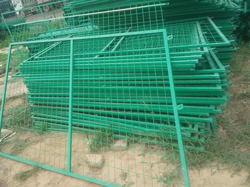 高速公路護欄網(wǎng)